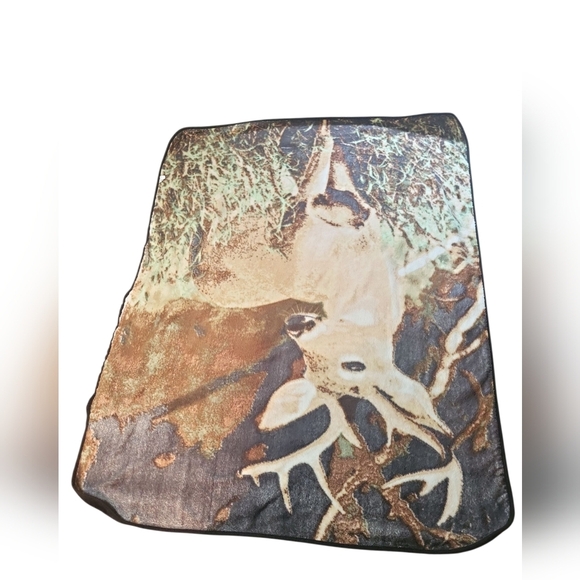 Rustic Deer Fleece Throw Blanket – Soft Wildlife Hunting Lodge Cabin Decor - Picture 2 of 2